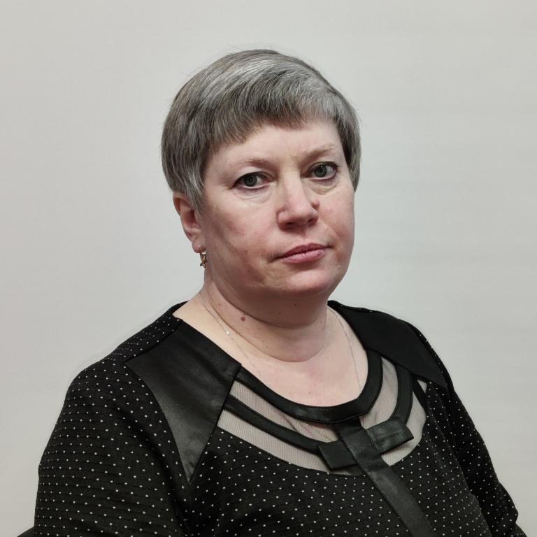 Попова Светлана Станиславовна.