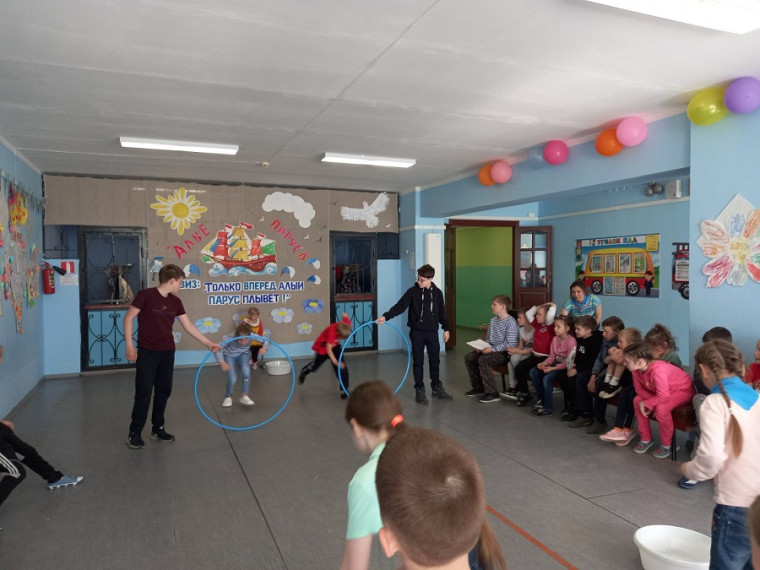 3 июня в пришкольном лагере &quot;Алые паруса&quot; прошёл День защиты окружающей среды. Дети участвовали в игровой программе &quot;Экологический калейдоскоп &quot;..